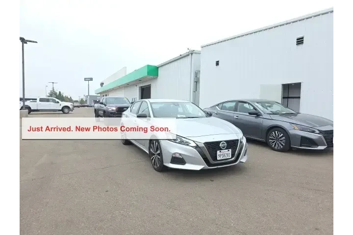 $17300 : Nissan Altima 2022 2.5 SR 4d image 1