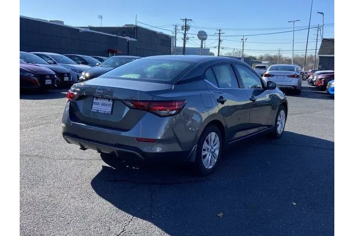 $17950 : Nissan Sentra 2025 S 4dr Sed image 4