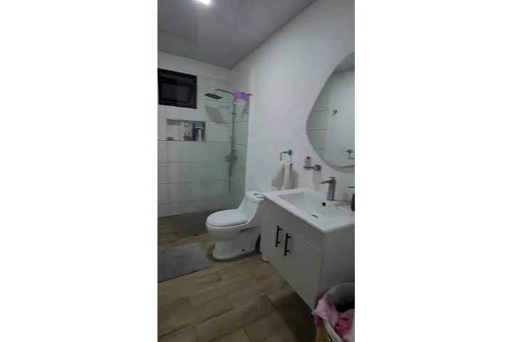 $900 : Apartamento en Alquiler image 8