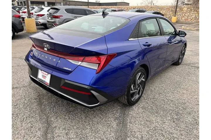 $24610 : Hyundai ELANTRA 2025 SEL Spo image 8