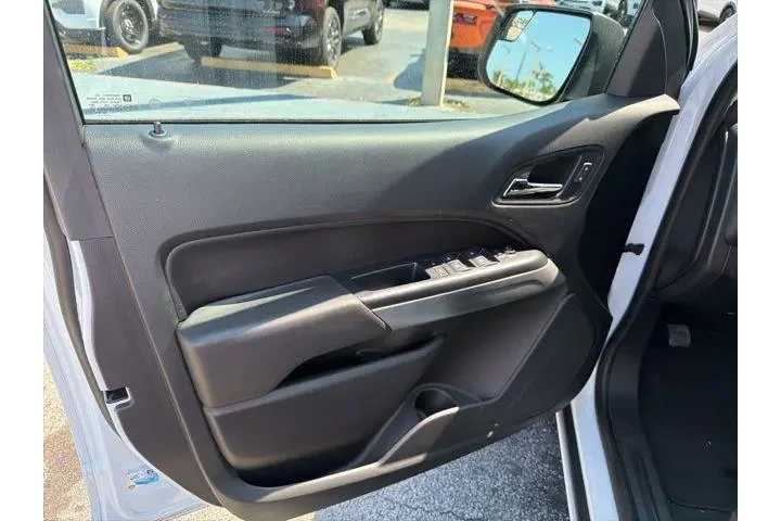 $14990 : Chevrolet Colorado 2020 4x2 image 10