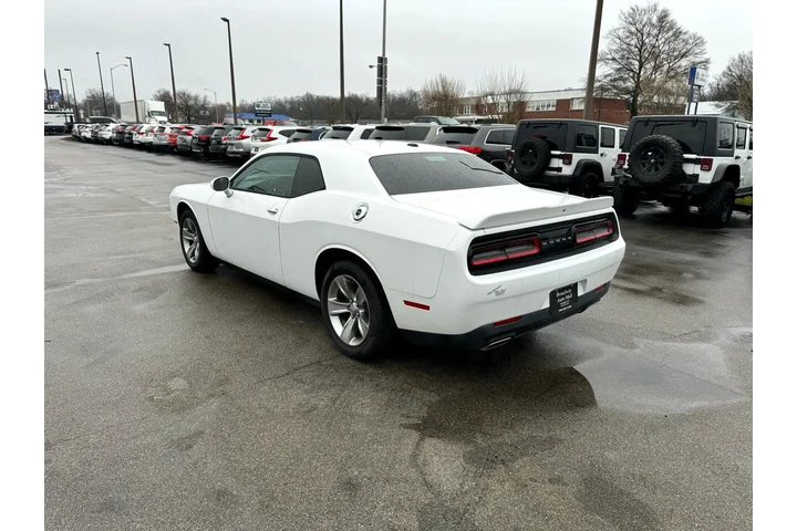 $19980 : 2020 Challenger SXT RWD image 6