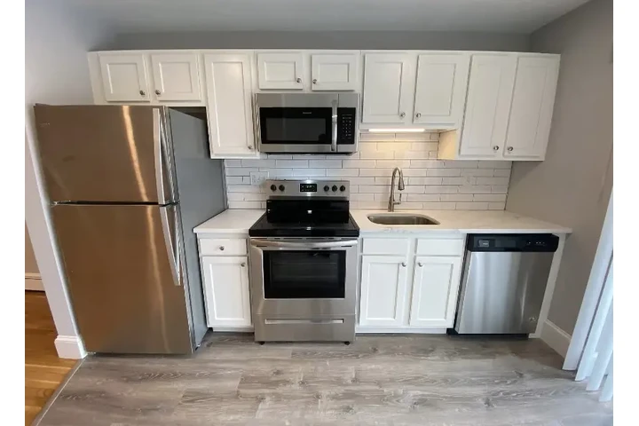 $1100 : APT LOS ANGELES 1 REC/1PARKING image 1