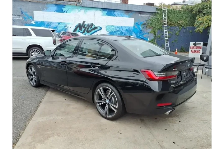 $35999 : BMW 3 Series 2023 AWD 330e x image 5