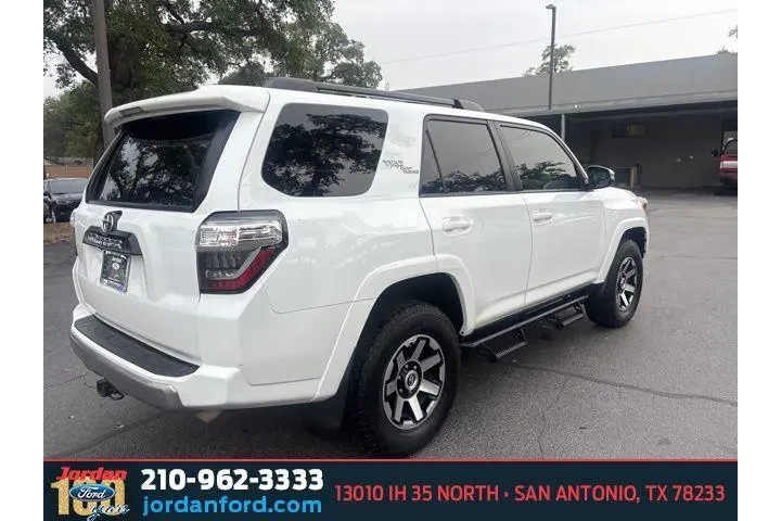 $25925 : Toyota 4Runner 2020 4x4 SR5 image 7