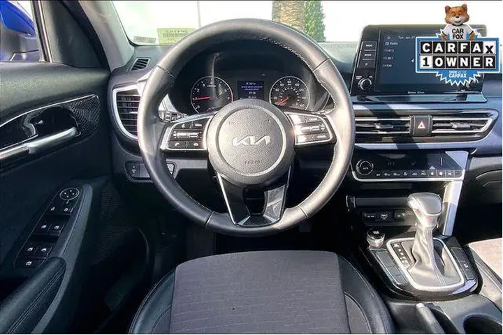 $19985 : Kia Seltos 2023 S 4dr SUV image 5