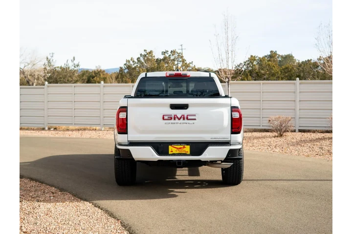 $42554 : 2023 Canyon 4WD Denali image 5