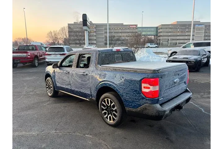 $30985 : Ford Maverick 2023 Lariat 4d image 5