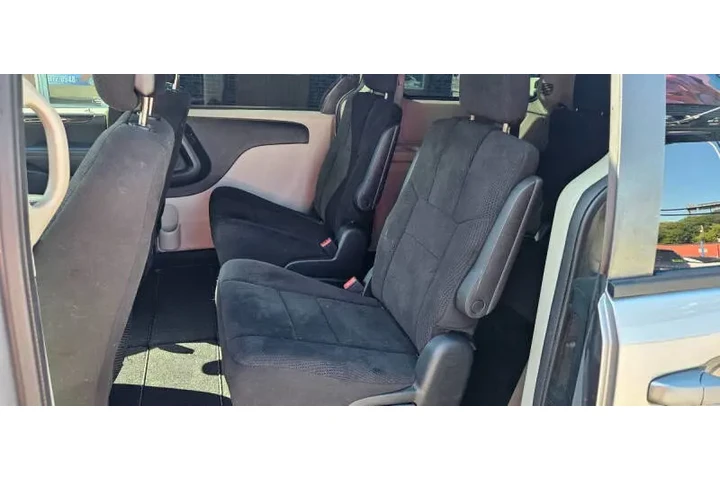 $6990 : 2013 Grand Caravan SE image 9