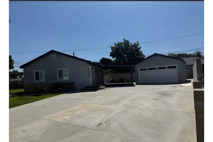 $1990 : ❤️Blount Pl, Lynwood, CA🏠 image 2