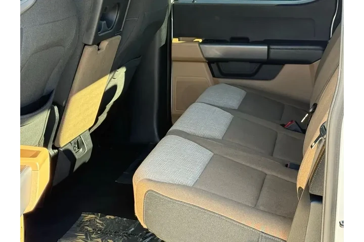 $28289 : Ford F-150 2023 4x2 XLT 4dr image 7