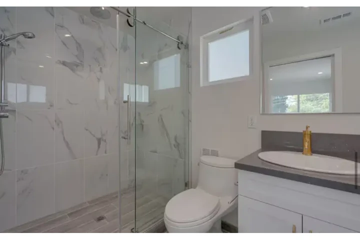 $4950 : 2611 Hyperion Ave, Los Angeles image 5