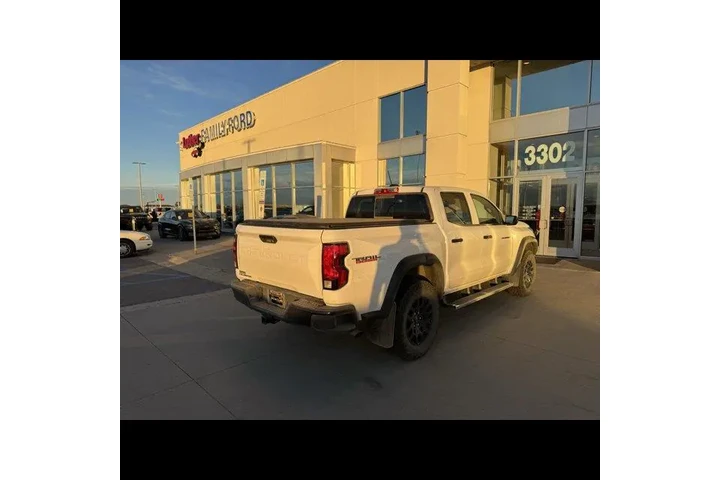 $36999 : Chevrolet Colorado 2024 4x4 image 4