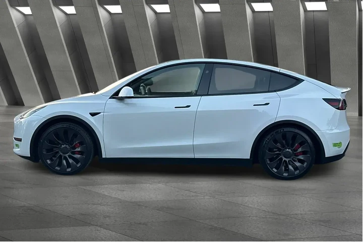 $31900 : Tesla Model Y 2023 AWD Perfo image 8
