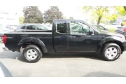 $11900 : 2012 Frontier SV V6 thumbnail