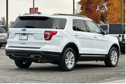 $12932 : Ford Explorer 2018 AWD XLT 4 thumbnail