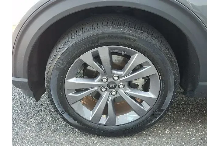 $34997 : Ford Explorer 2023 AWD XLT 4 image 10