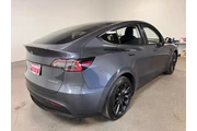 $23438 : Tesla Model Y 2021 AWD Long thumbnail