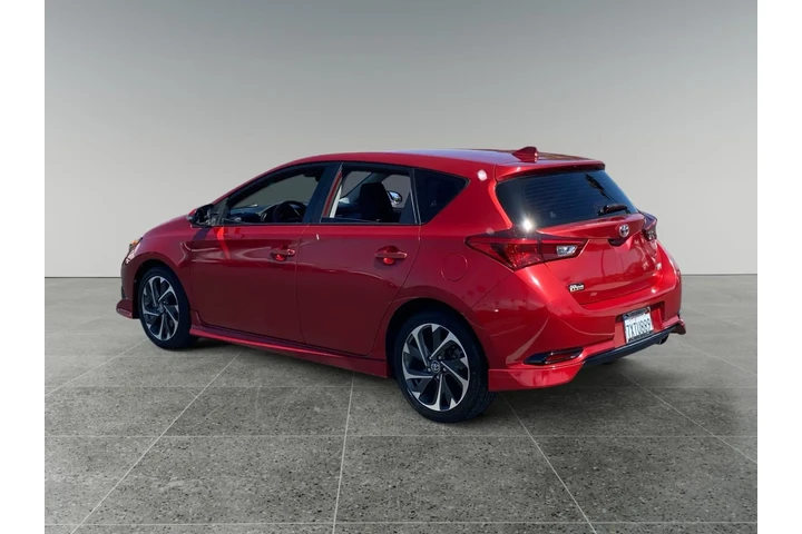 $19281 : Toyota Corolla iM 2017 image 3