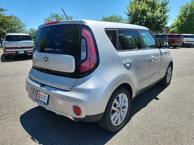 $10999 : PRE-OWNED 2018 KIA SOUL + image 4