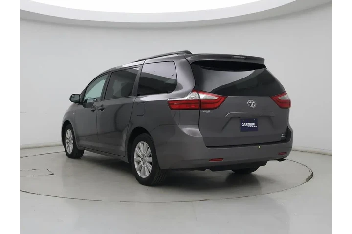 $23998 : Toyota Sienna 2017 AWD LE 7- image 2