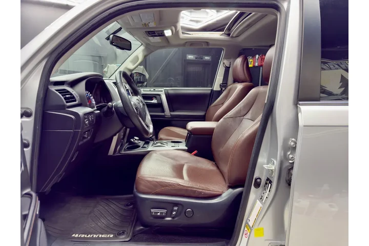 $25995 : 2016 4Runner image 10