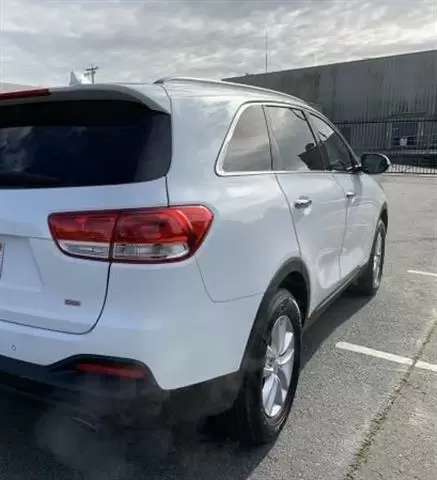 $7000 : 2016 Kia Sorento LX SUV image 3