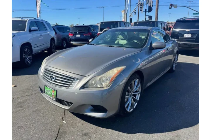 $9998 : 2008 G37 Journey image 5