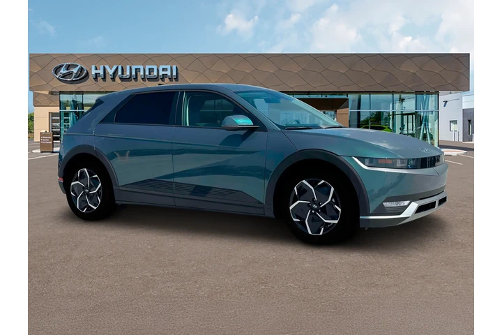 $23990 : Hyundai IONIQ 5 2024 SE 4dr image 10