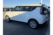 $16988 : Kia Soul 2024 LX 4dr Crossov thumbnail