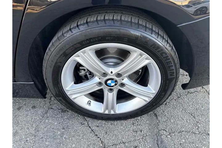 $9910 : 2015 3 Series 328i image 10