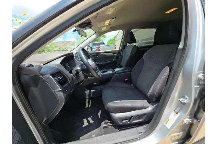 $18773 : Nissan Rogue 2022 SV 4dr Cro image 8