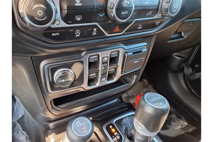 $32874 : Jeep Gladiator 2023 4x4 Over image 9