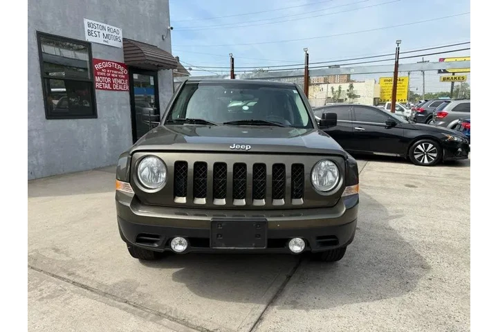 $6995 : 2015 Patriot Latitude 4WD image 8
