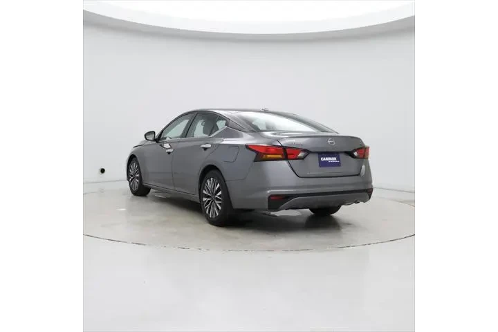 $21998 : Nissan Altima 2023 2.5 SV 4d image 2