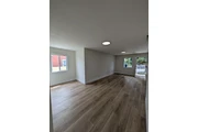 $3800 : 629 E 83rd St 90001 disponible thumbnail