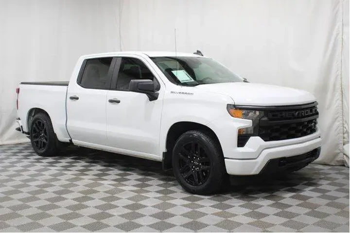 $39940 : Chevrolet Silverado 1500 202 image 1