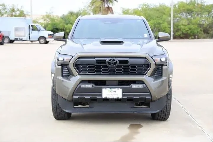 $38314 : Toyota Tacoma 2024 4x4 TRD S image 2