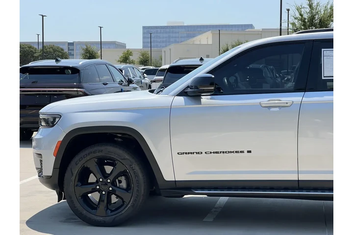 $23999 : Jeep Grand Cherokee L 2021 4 image 5