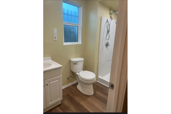 $1700 : Se Renta image 4