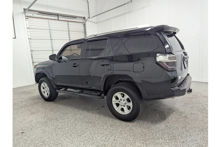 $31797 : Toyota 4Runner 2021 4x2 SR5 image 4