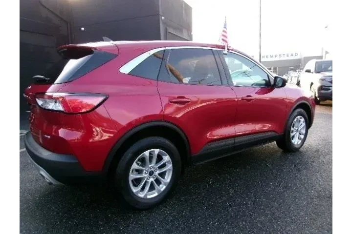 $23996 : Ford Escape 2022 AWD SE 4dr image 5