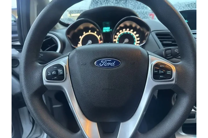 $8750 : Ford Fiesta 2017 SE 4dr Seda image 10