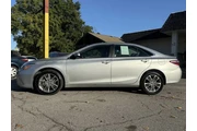 2017 Camry SE thumbnail