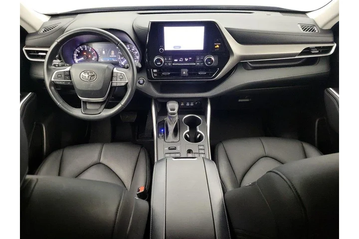 $30998 : Toyota Highlander 2023 AWD L image 9