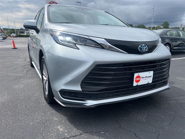 $31546 : PRE-OWNED 2021 TOYOTA SIENNA image 10