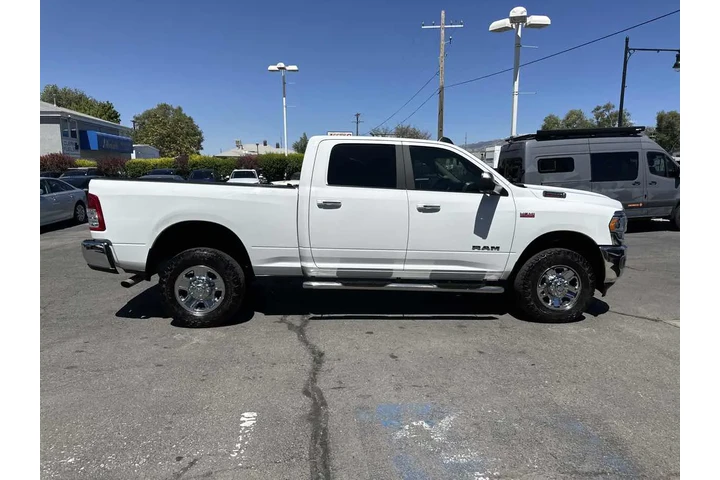 $35710 : 2019 2500 Big Horn image 6