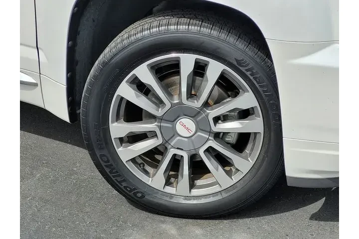 $21988 : GMC Terrain 2017 AWD Denali image 10