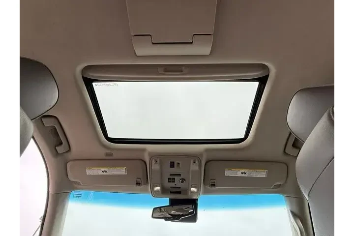 $32000 : GMC Yukon XL 2019 4x4 Denali image 7