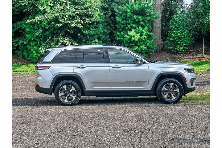 $20895 : Jeep Grand Cherokee 2023 4x4 image 10